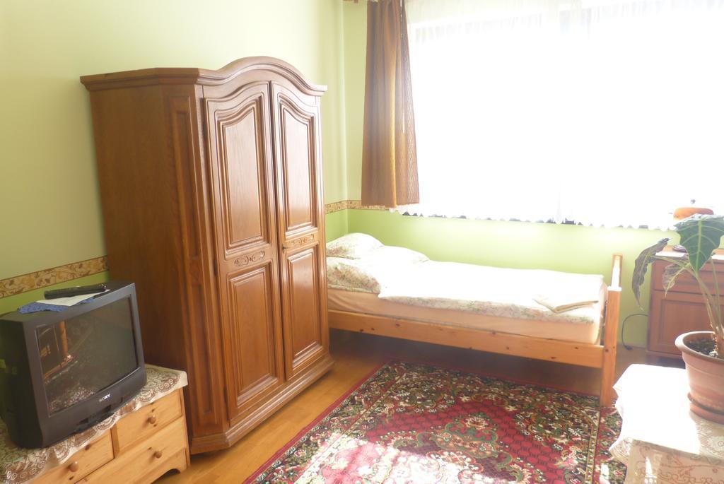 Familia Panzio Hotel Pannonhalma Szoba fotó