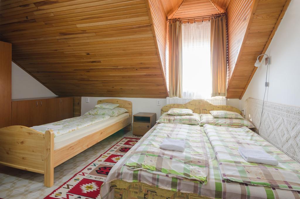 Familia Panzio Hotel Pannonhalma Kültér fotó